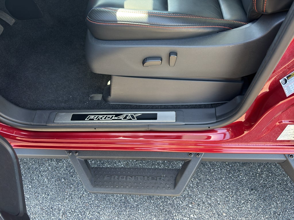 2023 Nissan Frontier Crew Cab PRO-4X 4x4
