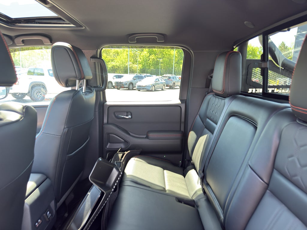 2023 Nissan Frontier Crew Cab PRO-4X 4x4