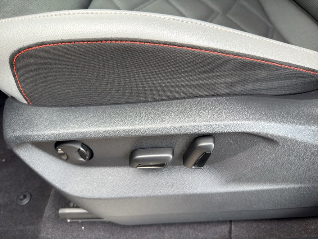 2024 Volkswagen Atlas 2.0T Peak Edition SE w/Technology