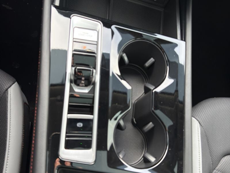 2024 Volkswagen Atlas 2.0T Peak Edition SE w/Technology