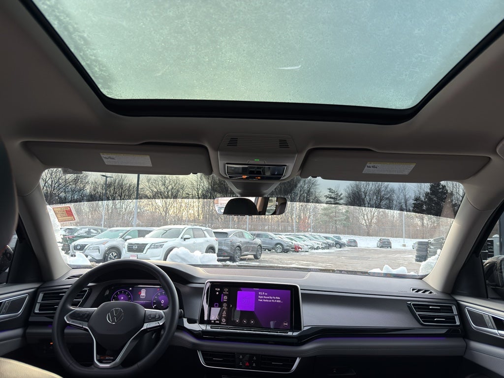 2024 Volkswagen Atlas 2.0T Peak Edition SE w/Technology