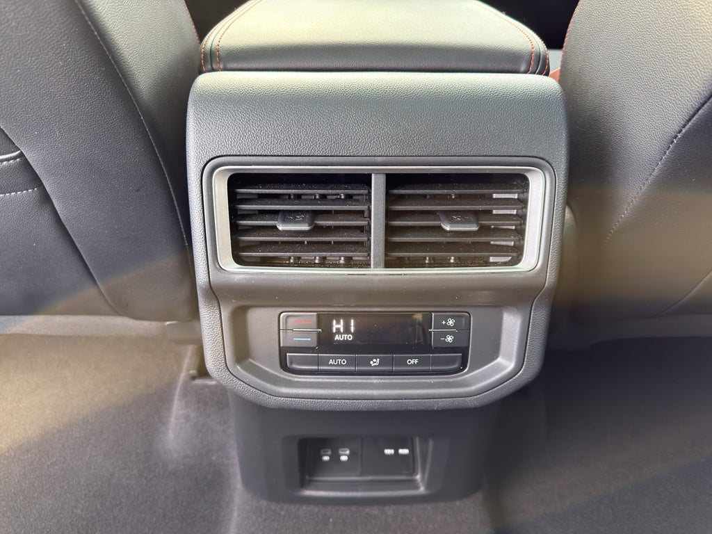 2024 Volkswagen Atlas 2.0T Peak Edition SE w/Technology