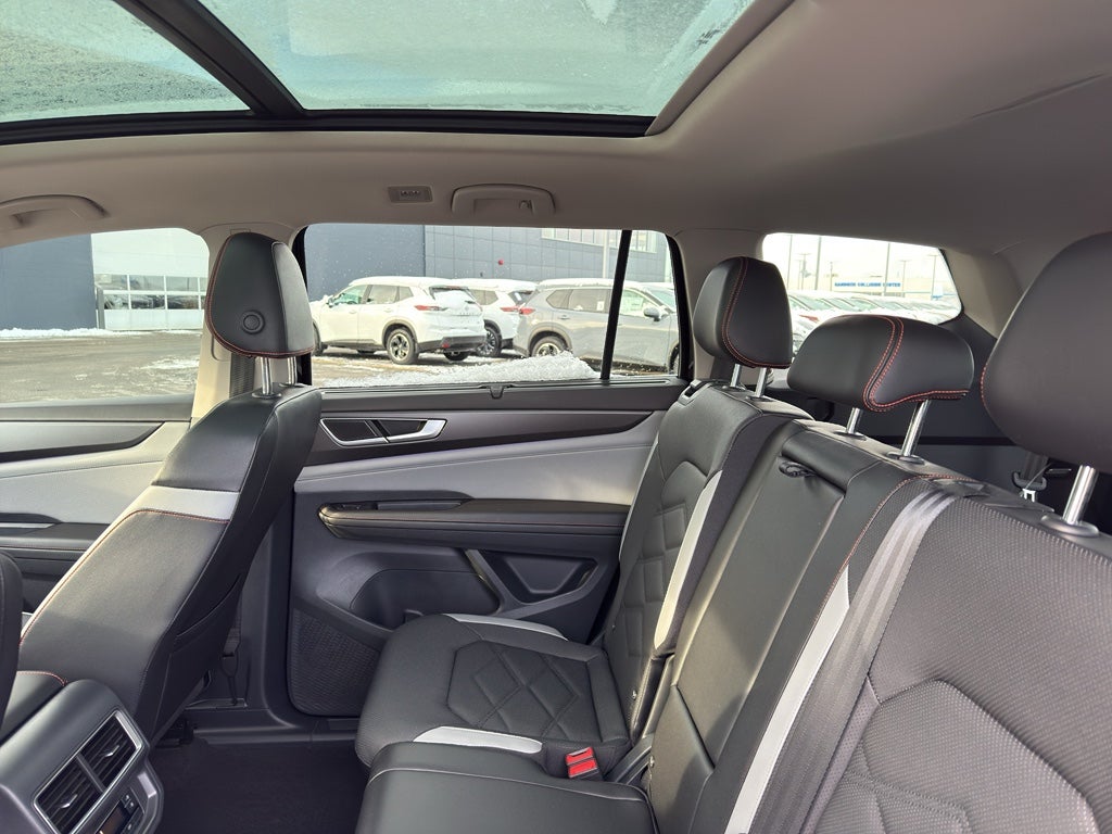 2024 Volkswagen Atlas 2.0T Peak Edition SE w/Technology