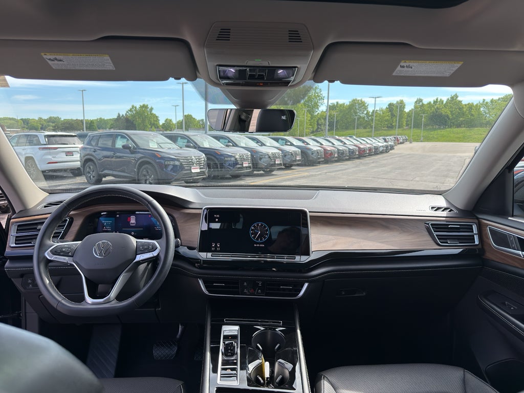 2024 Volkswagen Atlas 2.0T SE w/Technology