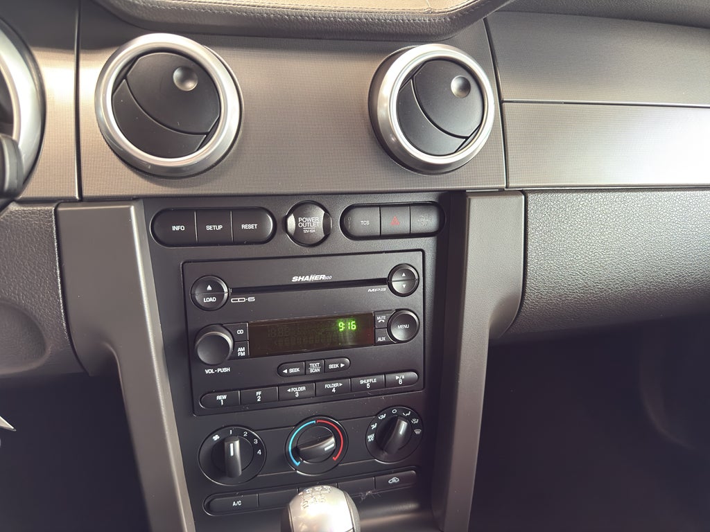 2007 Ford MUSTANG Base