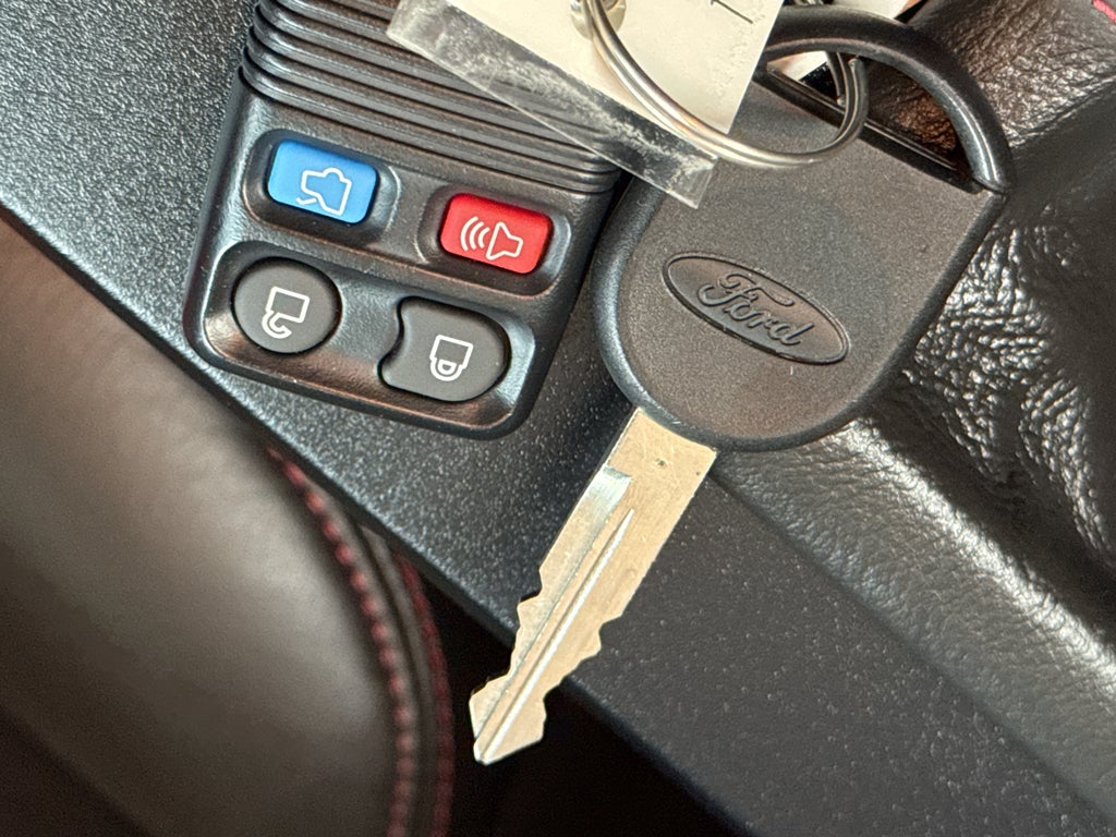 2007 Ford MUSTANG Base