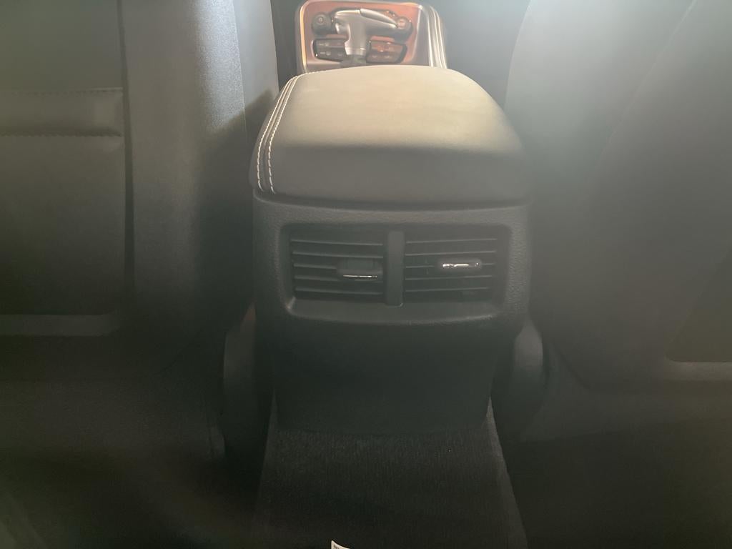 2018 Dodge CHALLENGER Base