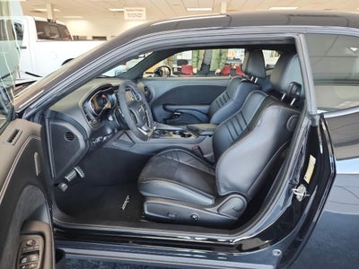 2023 Dodge CHALLENGER Base