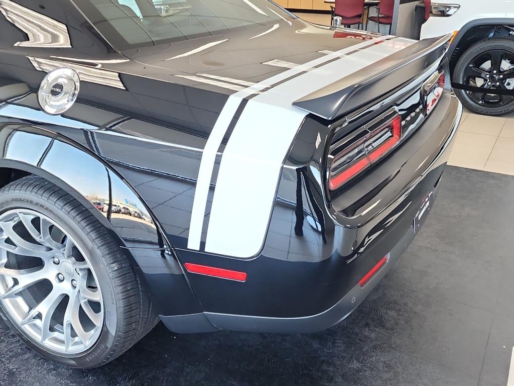 2023 Dodge CHALLENGER Base