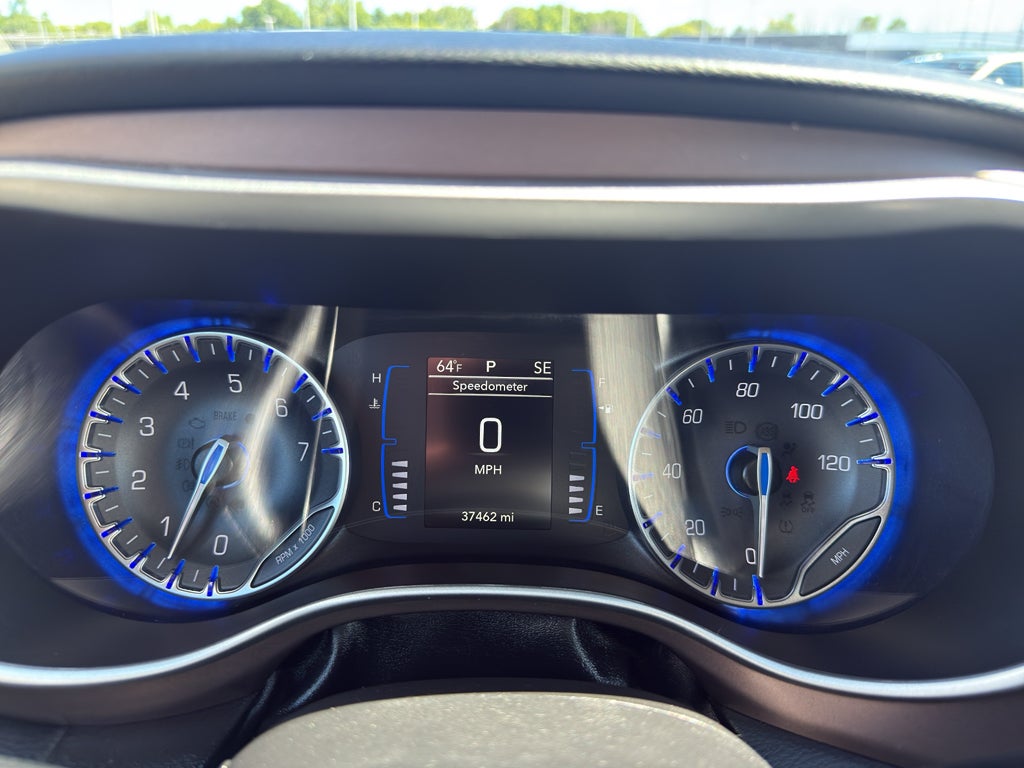 2024 Chrysler Voyager LX