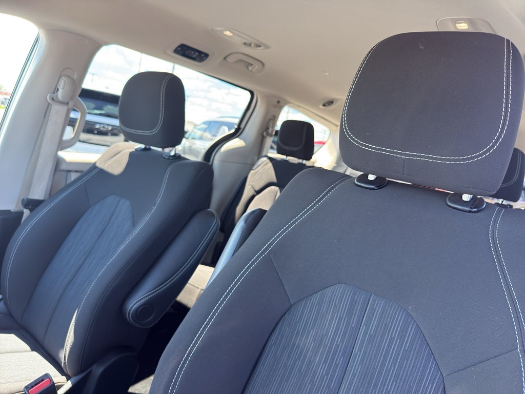 2024 Chrysler Voyager LX
