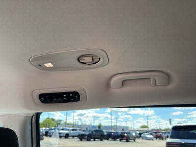 2024 Chrysler Voyager LX