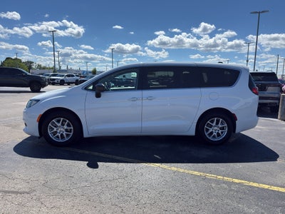 2024 Chrysler Voyager LX