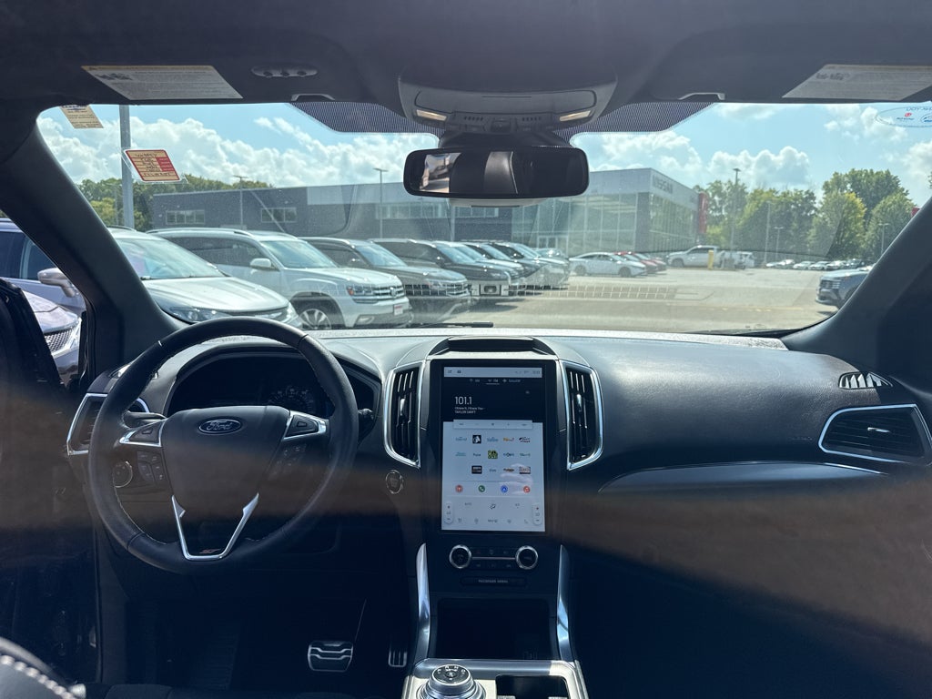 2023 Ford Edge ST