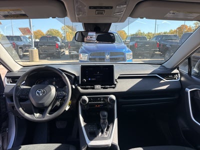 2025 Toyota RAV4 LE
