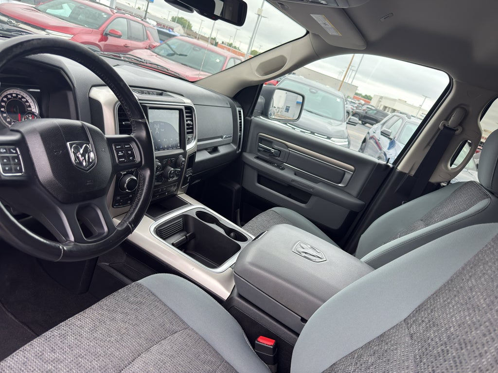 2018 RAM 1500 Big Horn Crew Cab 4x4 5'7" Box