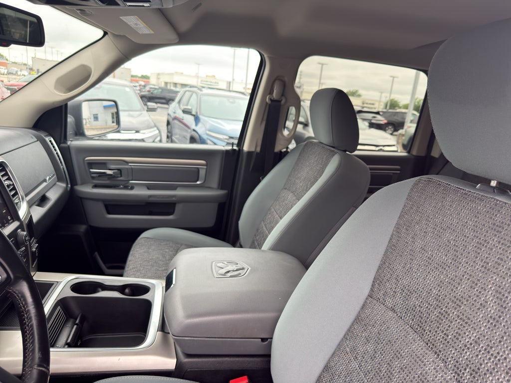 2018 RAM 1500 Big Horn Crew Cab 4x4 5'7" Box