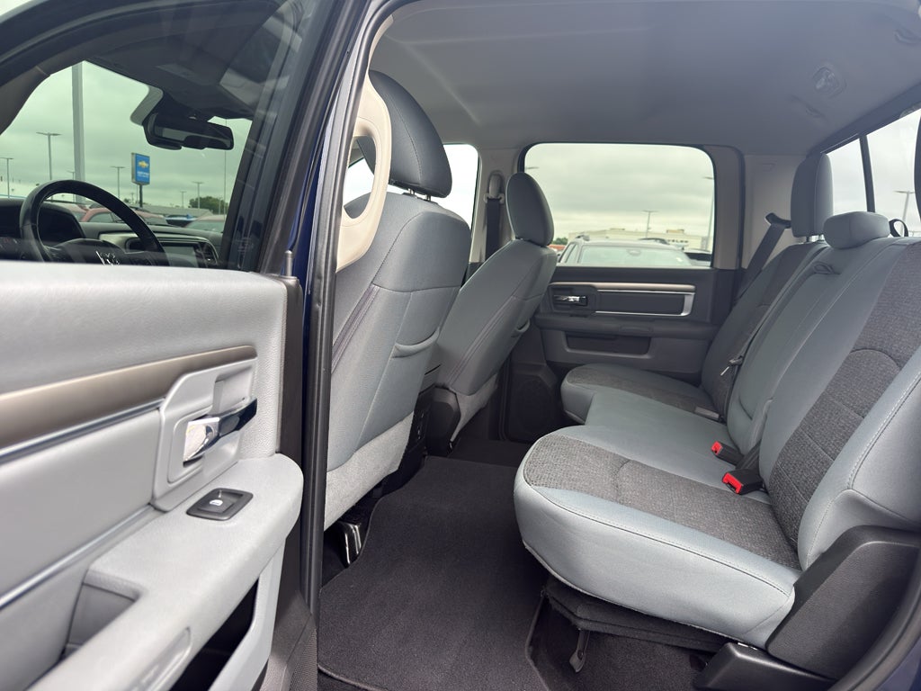 2018 RAM 1500 Big Horn Crew Cab 4x4 5'7" Box