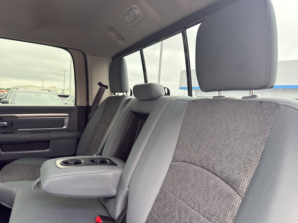 2018 RAM 1500 Big Horn Crew Cab 4x4 5'7" Box