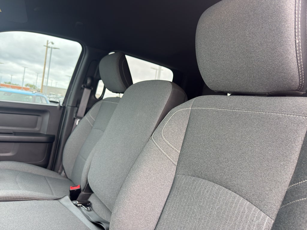 2021 RAM 2500 Tradesman Crew Cab 4x4 6'4" Box