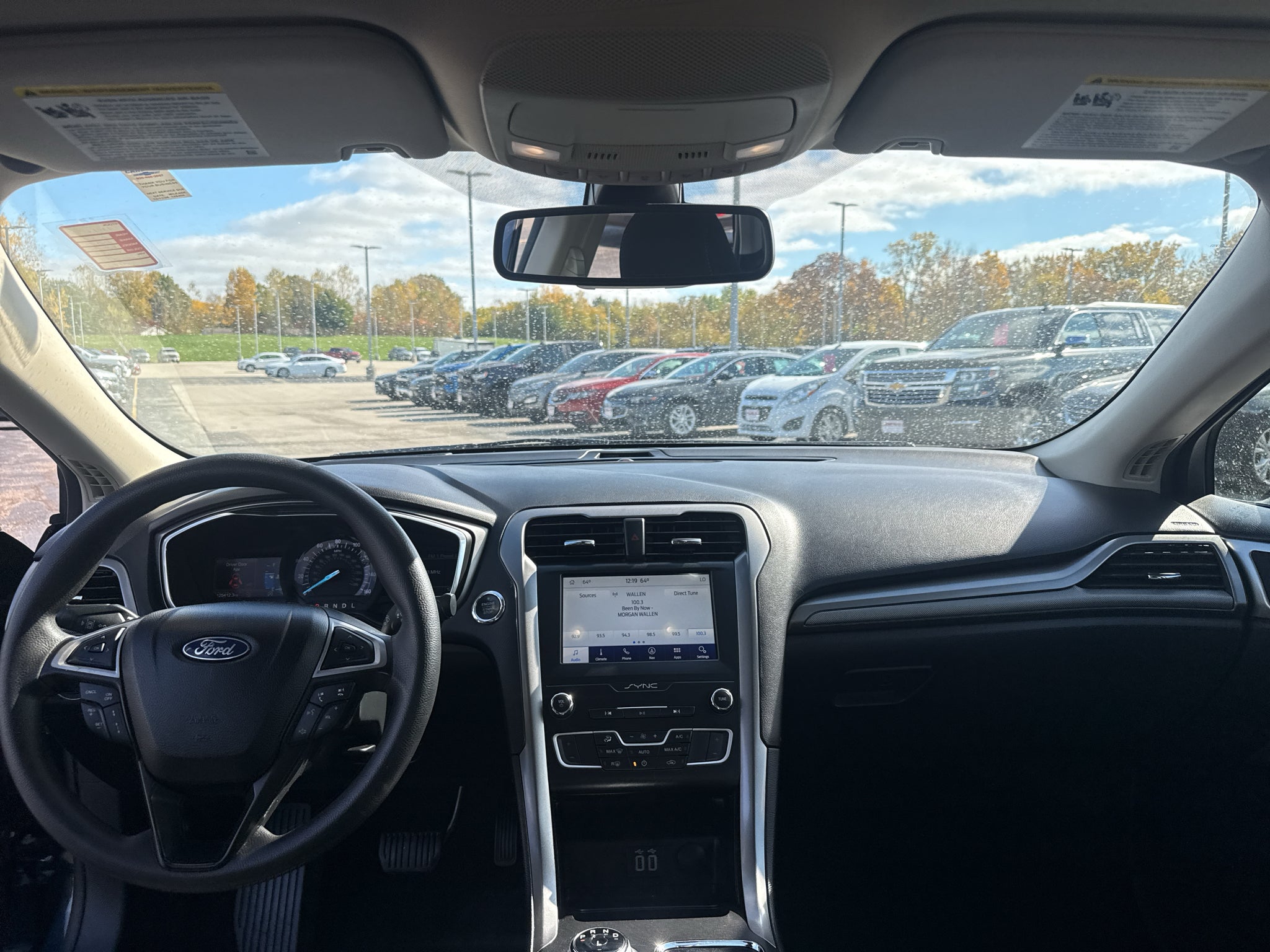 2020 Ford Fusion SE - Photo 11