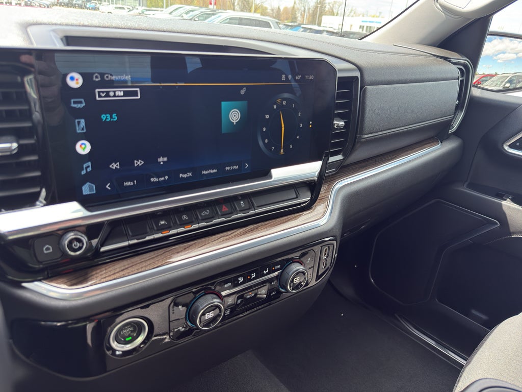 2022 Chevrolet Silverado 1500 LT (2FL)