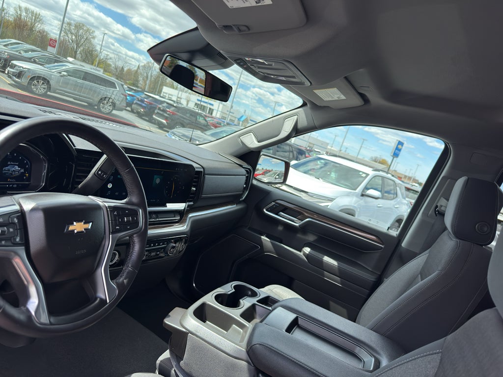 2022 Chevrolet Silverado 1500 LT (2FL)