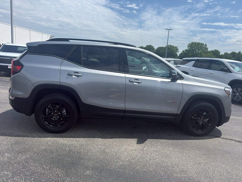 2024 GMC Terrain AT4