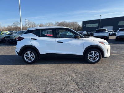 2022 Nissan Kicks S
