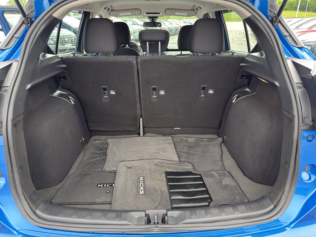 2023 Nissan Kicks SV