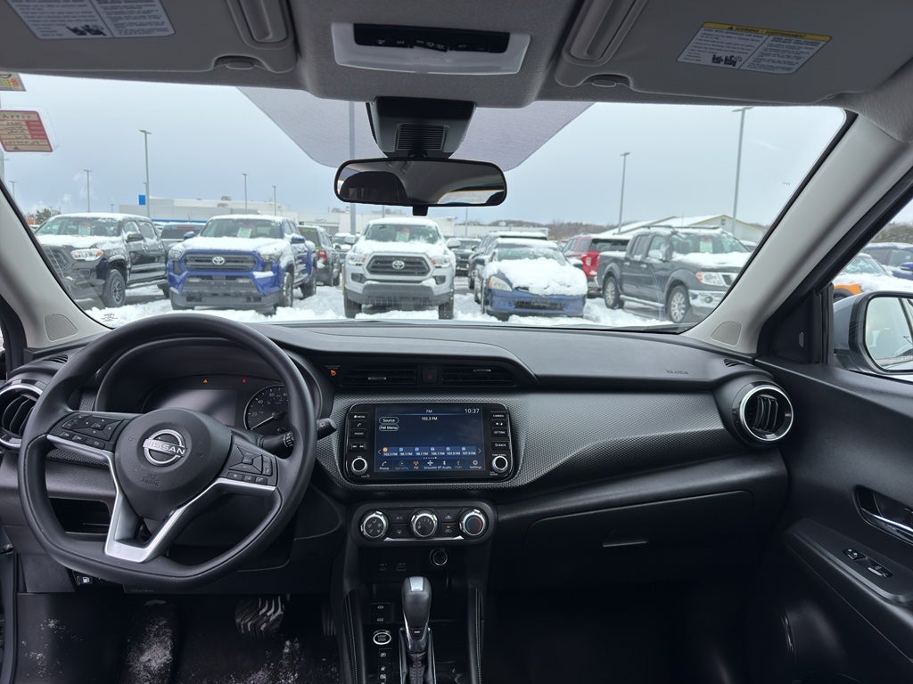 2023 Nissan Kicks SV