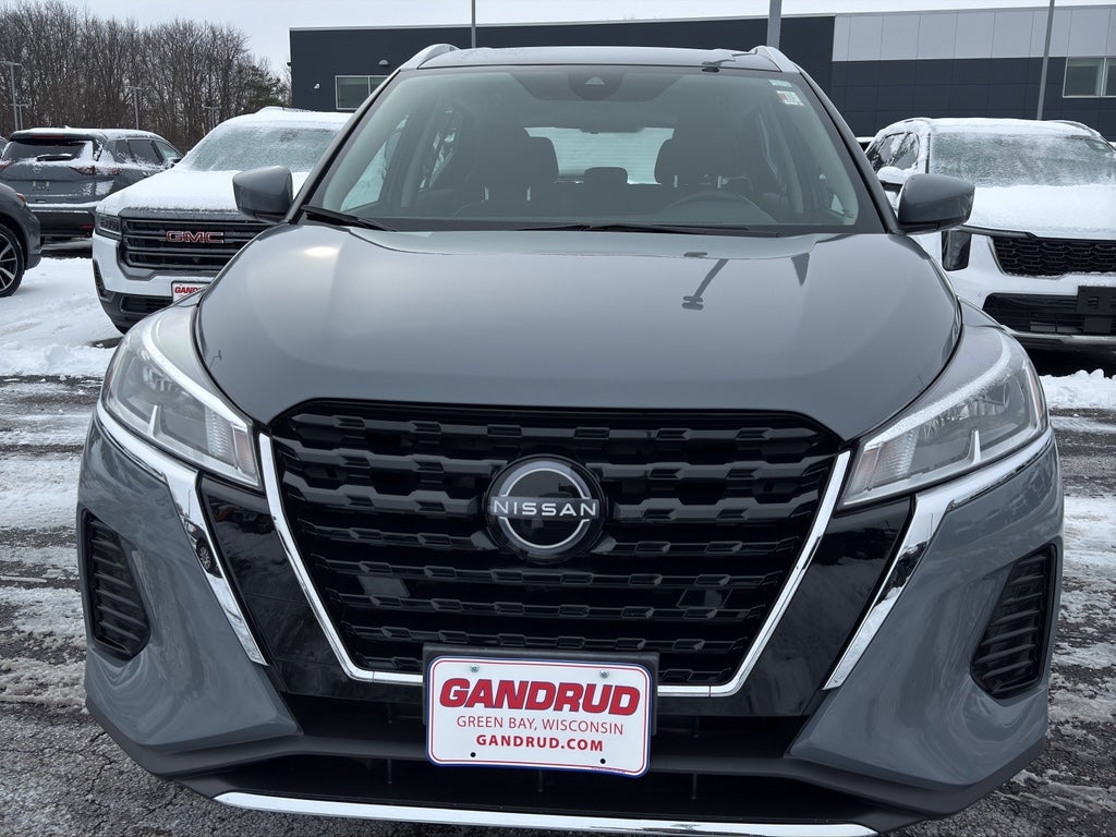 2023 Nissan Kicks SV
