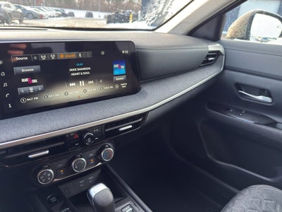 2025 Nissan Kicks SV