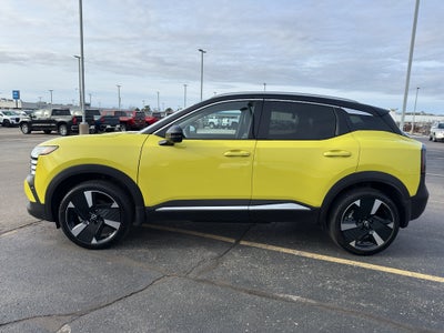 2025 Nissan Kicks SR