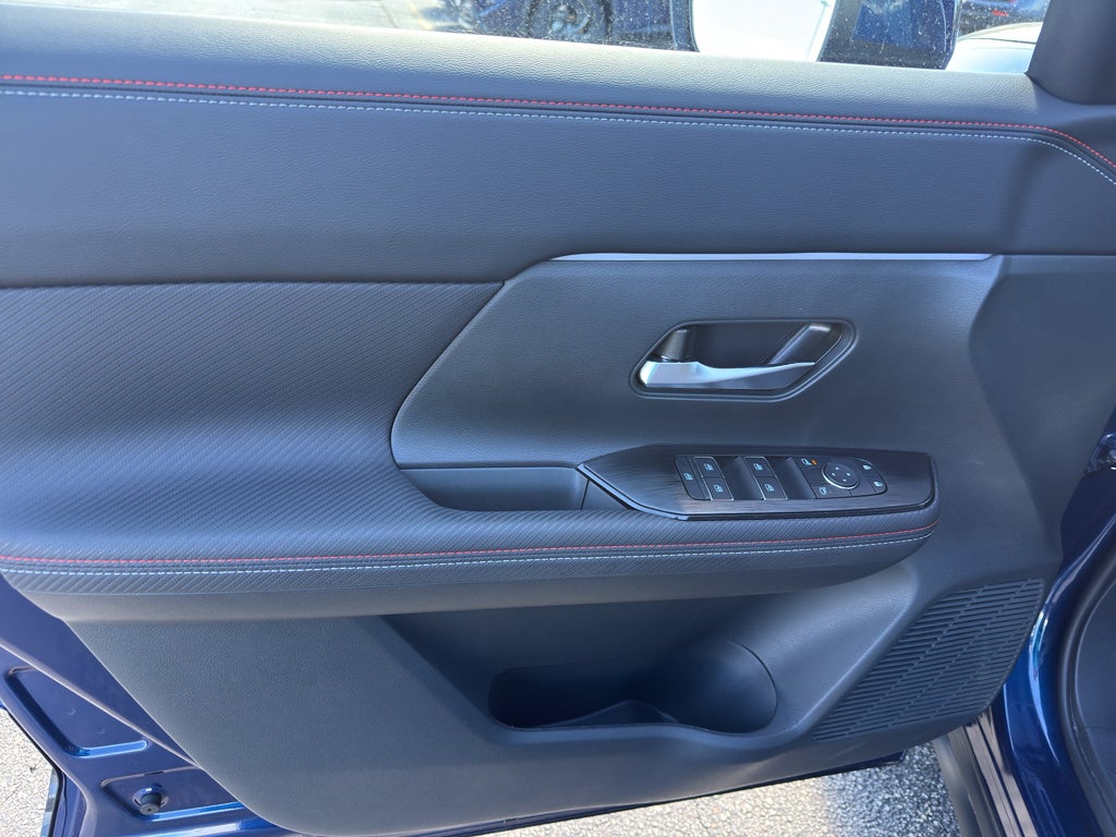 2025 Nissan Kicks SR Intelligent AWD
