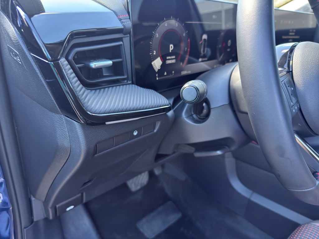 2025 Nissan Kicks SR Intelligent AWD