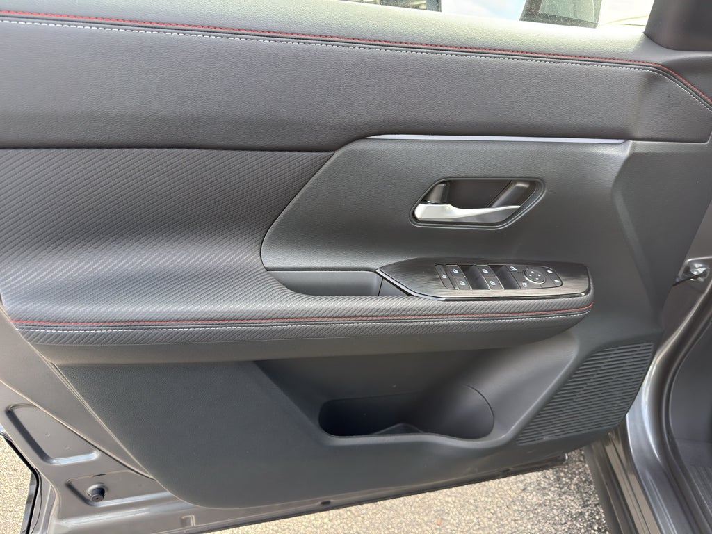 2025 Nissan Kicks SR Intelligent AWD