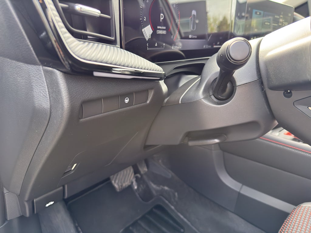 2025 Nissan Kicks SR Intelligent AWD