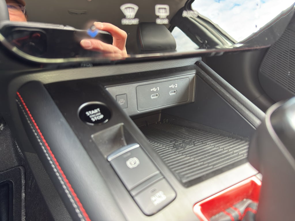 2025 Nissan Kicks SR Intelligent AWD