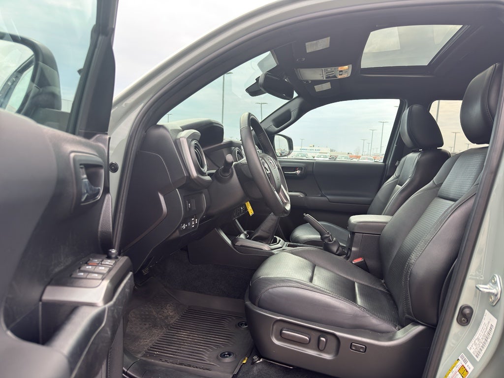 2022 Toyota Tacoma 4WD SR