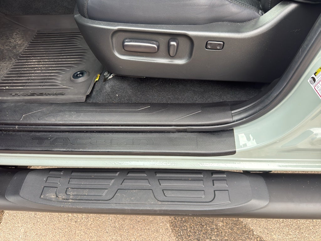 2022 Toyota Tacoma 4WD SR