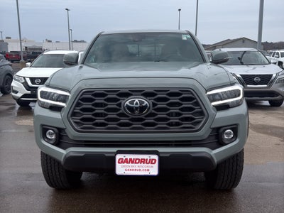 2022 Toyota Tacoma 4WD SR