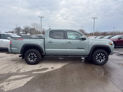 2022 Toyota Tacoma 4WD SR