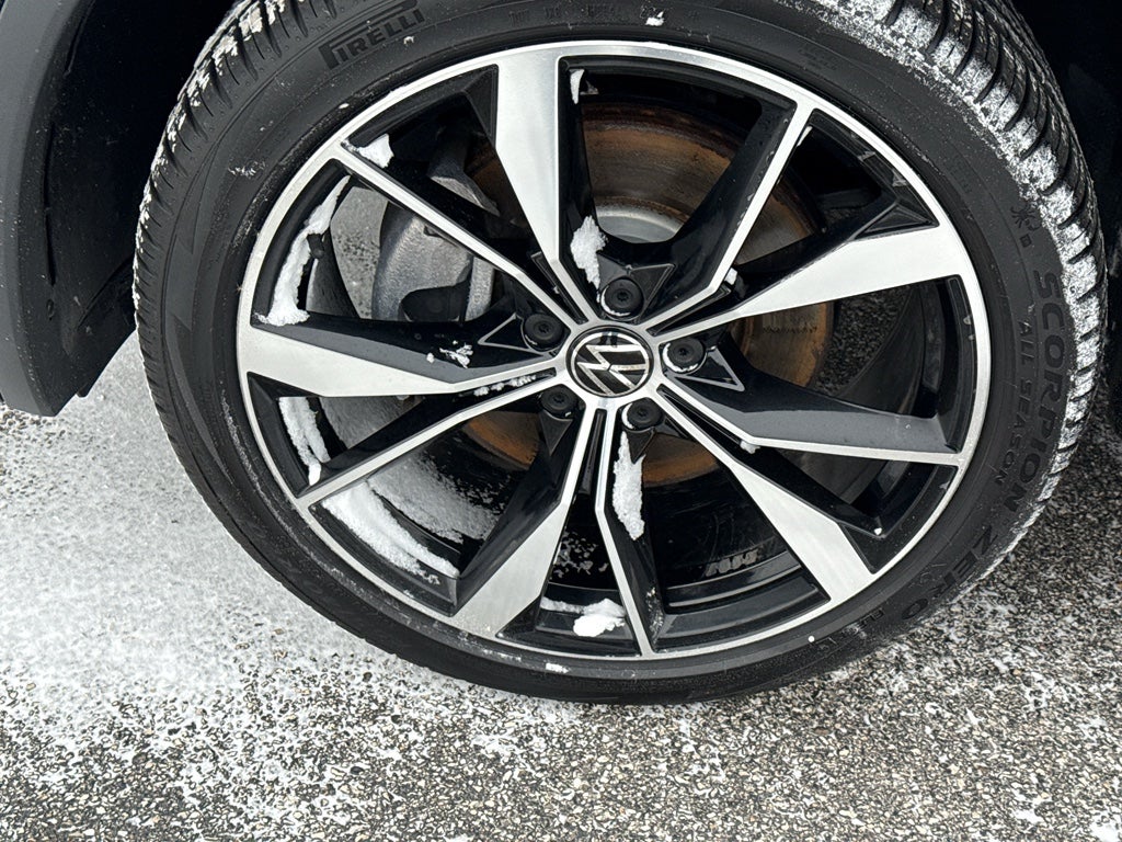 2022 Volkswagen Tiguan SEL R-Line