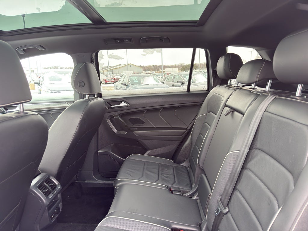 2022 Volkswagen Tiguan SEL R-Line