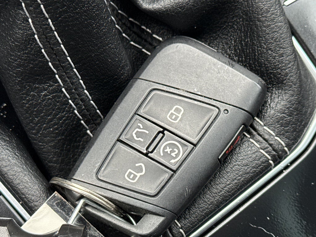 2022 Volkswagen Tiguan SEL R-Line