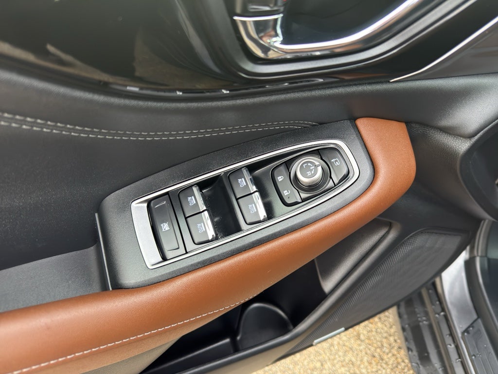 2025 Subaru OUTBACK Base