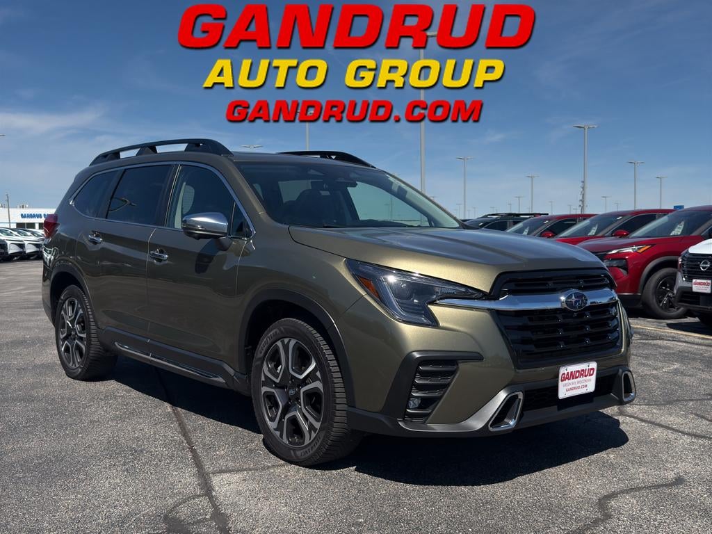2023 Subaru Ascent Touring's photo