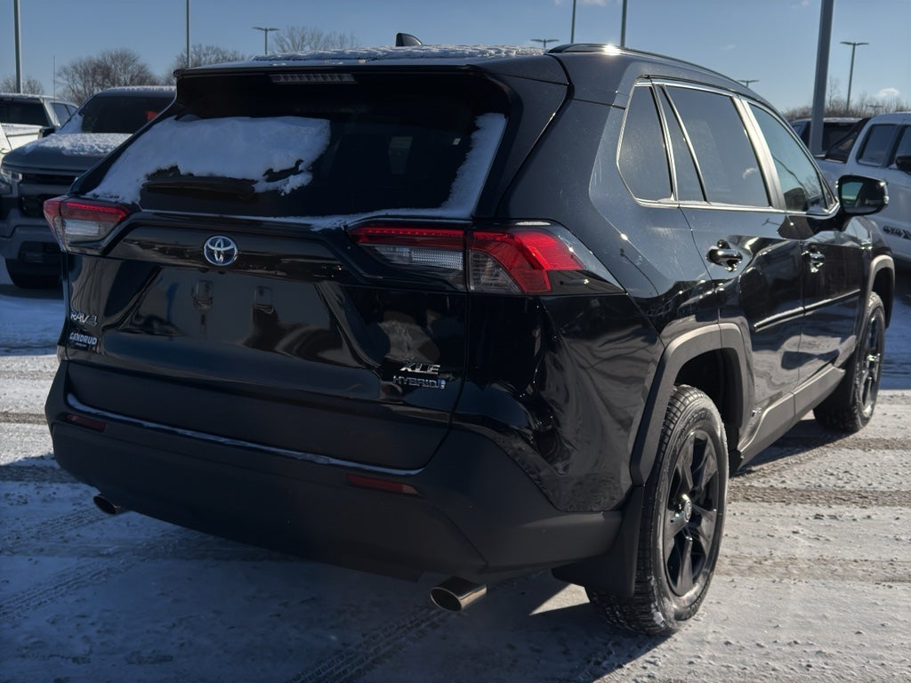 2021 Toyota RAV4 Hybrid XLE