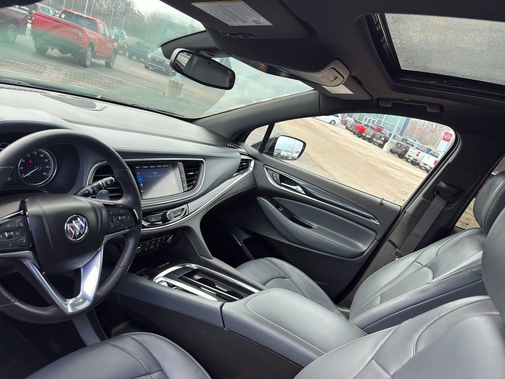 2022 Buick Enclave Essence